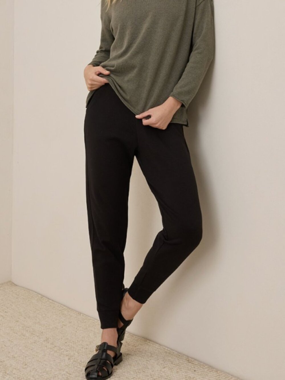 Pact Organic Airplane Jogger Black Small